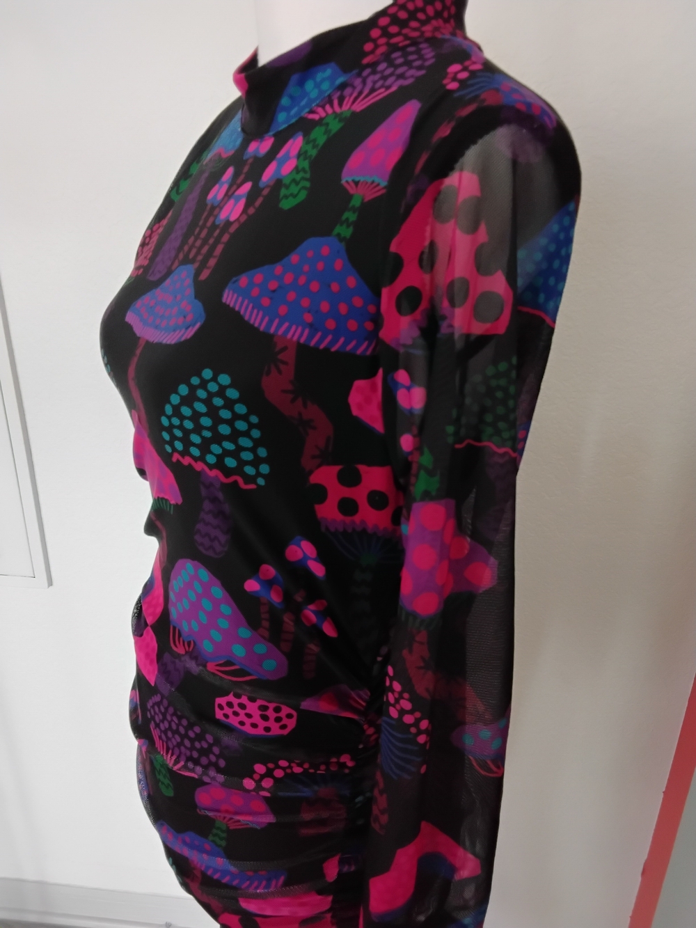 Farm Rio Black Long-Sleeve Mushroom Print Ruched Bodycon Dress - Picture 3 of 5